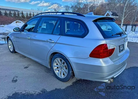 2007 BMW 328 Xit z USA, uszkodzony, nr VIN WBAVT73597FZ36359